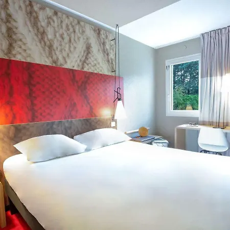 Ibis Brignoles Provence Verte Exterior photo