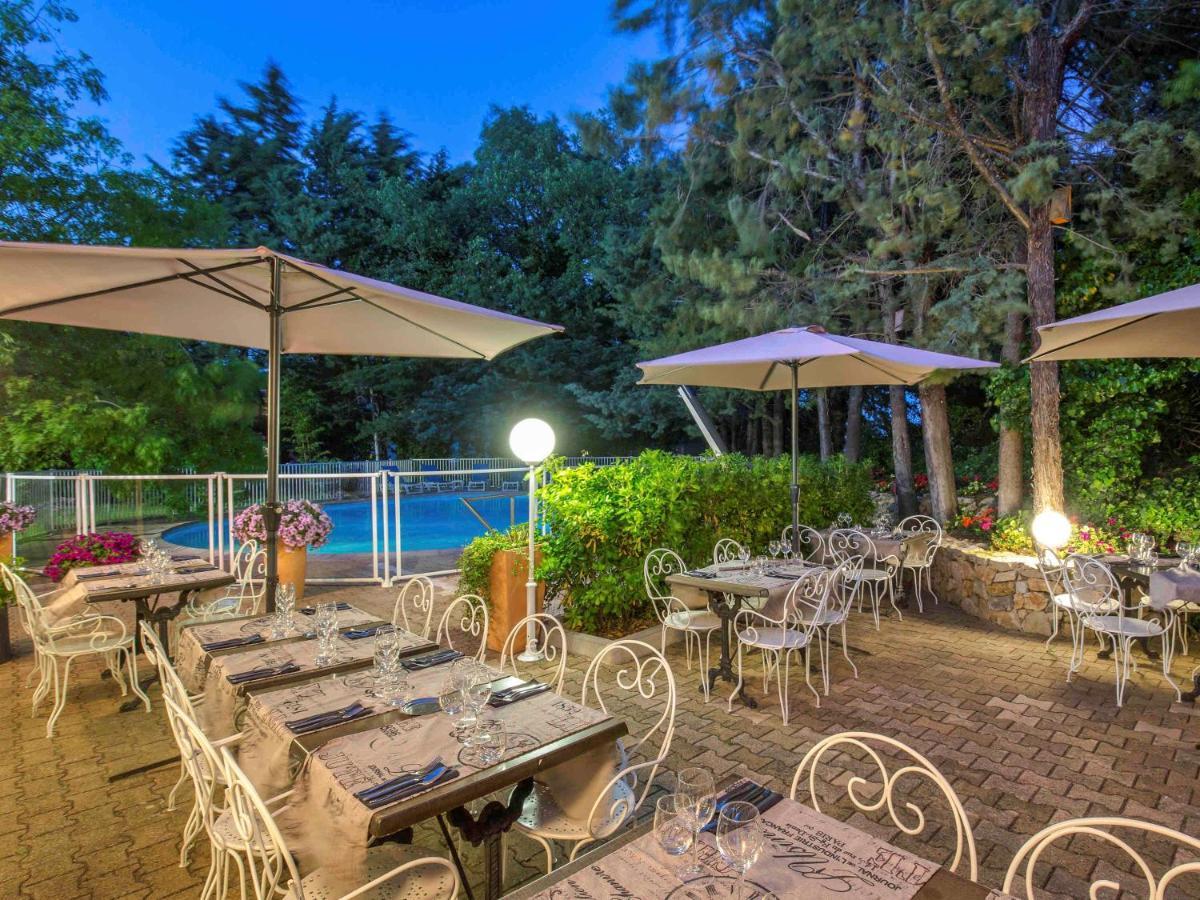 Ibis Provence Verte Hotel 3*