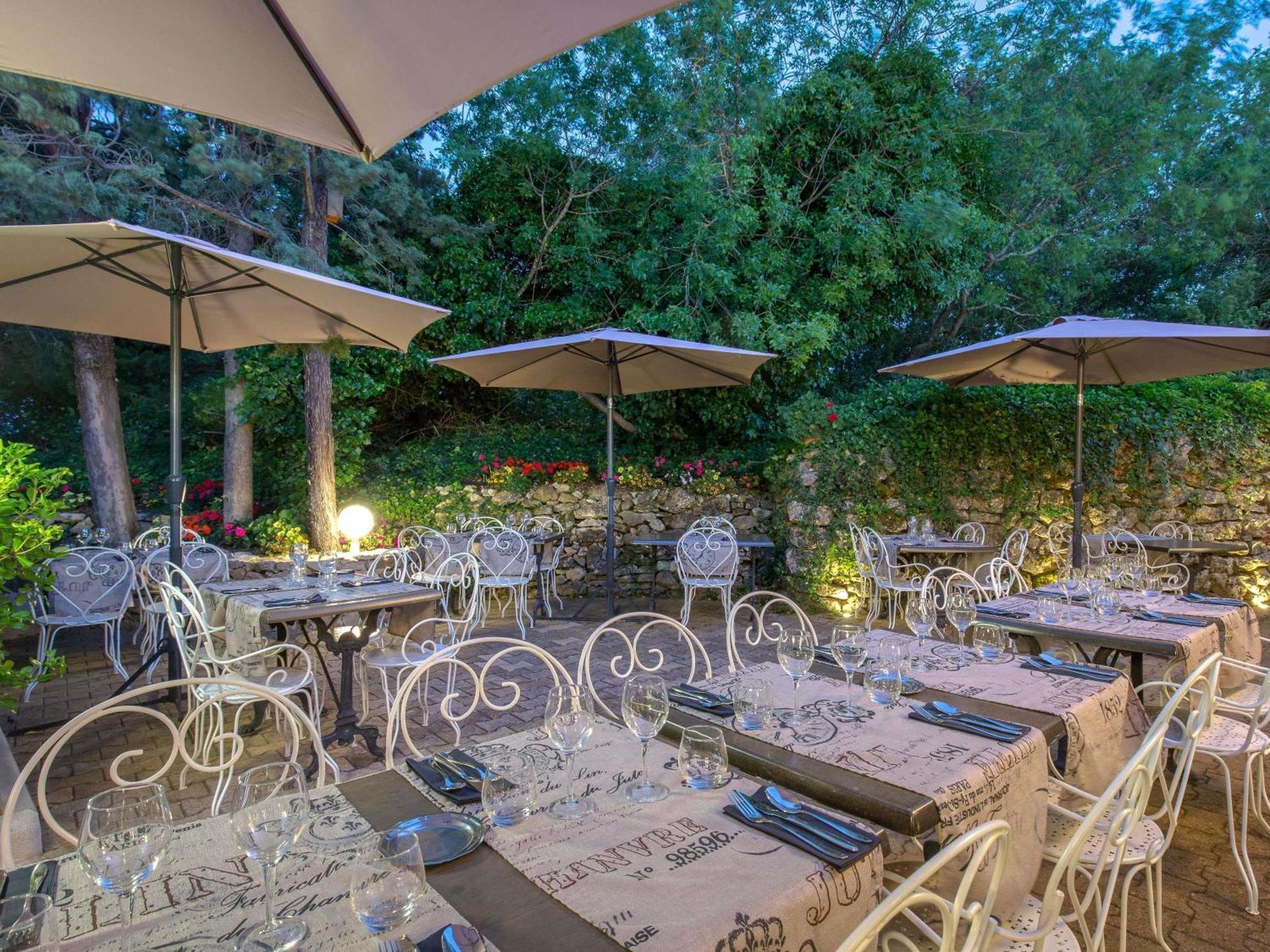 Hotel Ibis Provence Verte 3*