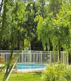 Ibis Provence Verte Hotel 3*