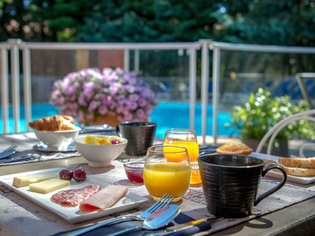 Ibis Provence Verte Hotel 3*